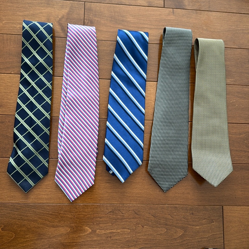Bundle of Nautica ties.